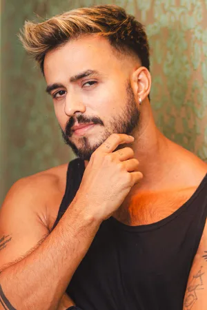 Terapeuta masculino Paco Terapeuta masculino Paco